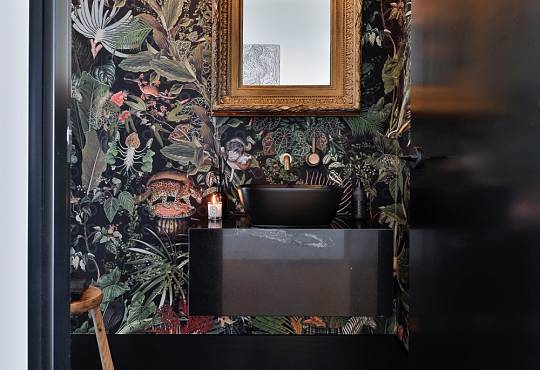 Enclosure Bay - Vanity